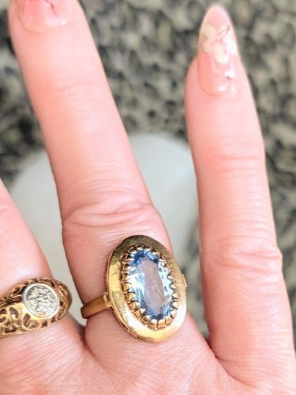 Vintage 3.84ct Genuine Blue Sapphire 10kt Yellow Gold